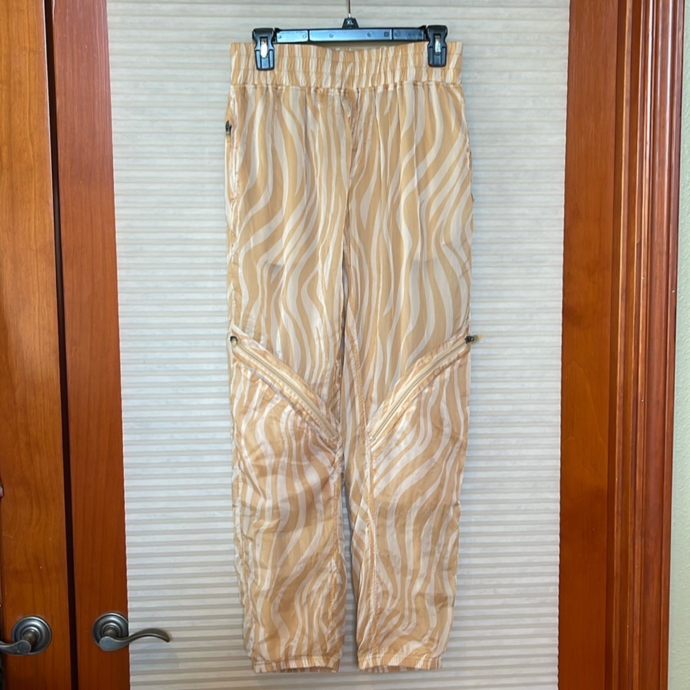 NWOT Free People movement parachute zebra striped pants size small